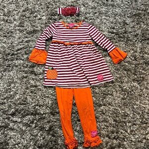 Ruffle girl Fall outfit (sz 7)  with matching headband and matching mom shirt XL